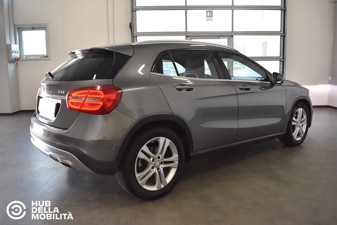 MERCEDES-BENZ GLA 200 CDI Automatic Sport